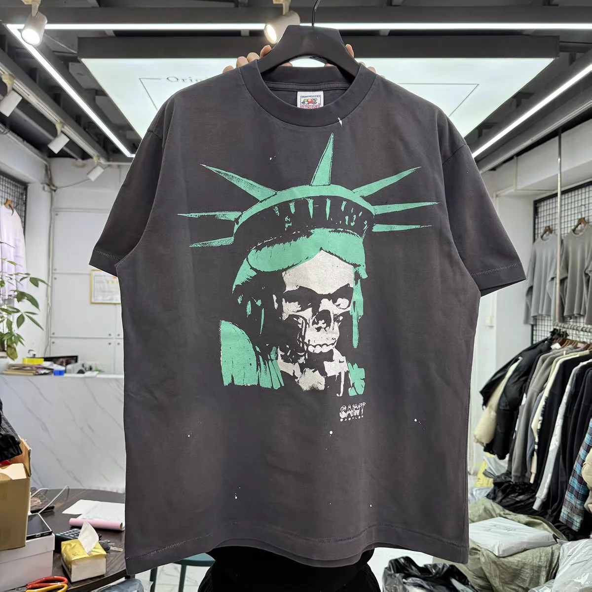 Nice Washed SAINT Skeleton Statue of Liberty print T Shirt Men Women Vintage Heavy Fabric Unisex Tee Tops T-Shirt