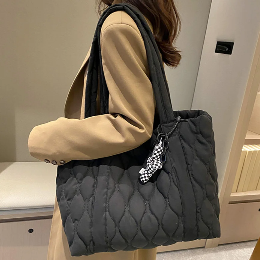 New Embroidered Thread Shoulder Bag Autumn&Winter Solid Quilted Handbag Cotton Padded Women Tote Bag Large Capacity Underarm Bag