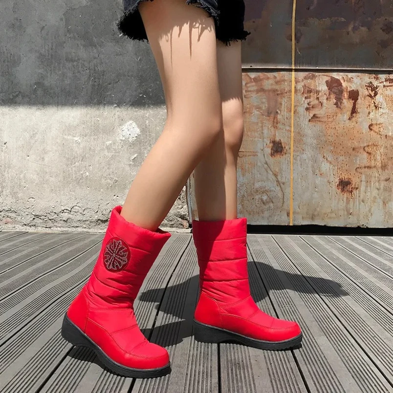 

Новинка 2025 года, зимние сапоги, женские ботинки без шнуровки до середины икры с круглым носком, повседневные женские теплые зимние ботинки, большие размеры 34-44