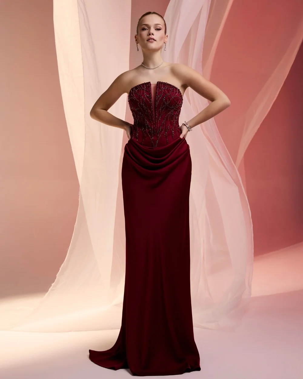 

Customized Burgundy Intricate Luxury Pleat Beading Sequined Straight Strapless Floor-Length Evening Dresses Exquisite Fashion