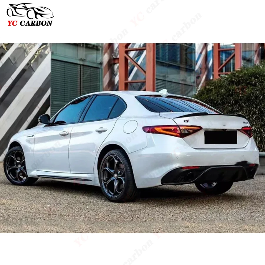 High quality Carbon Fiber Side Skirts Splitters Cupwings Winglets Canards Apron Bumper Side Skirts Cover For Alfa Romeo Giulia