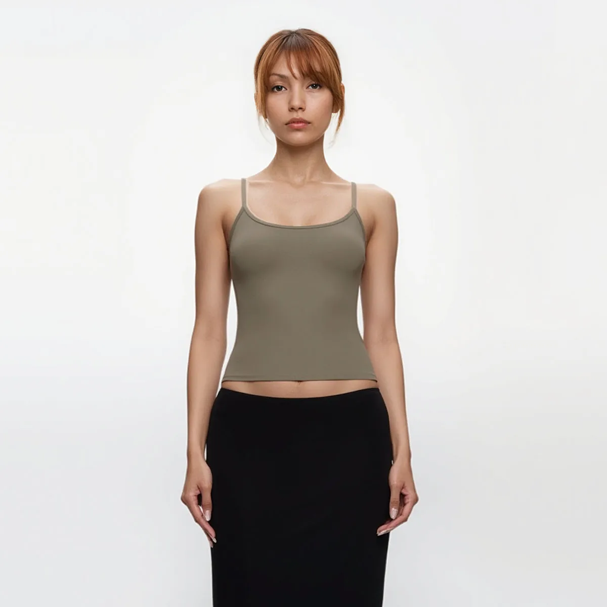 C-GEM-A camiseta sin mangas corta que adelgaza la cintura con un estilo casual deportivo, un top muy versátil que es un favorito de la chica picante.