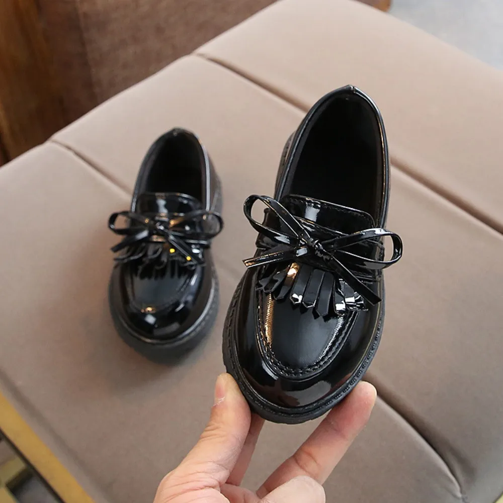 

New 2024 children's leather shoes, student performance shoes, retro girls' patent leather single shoes, performance children's s