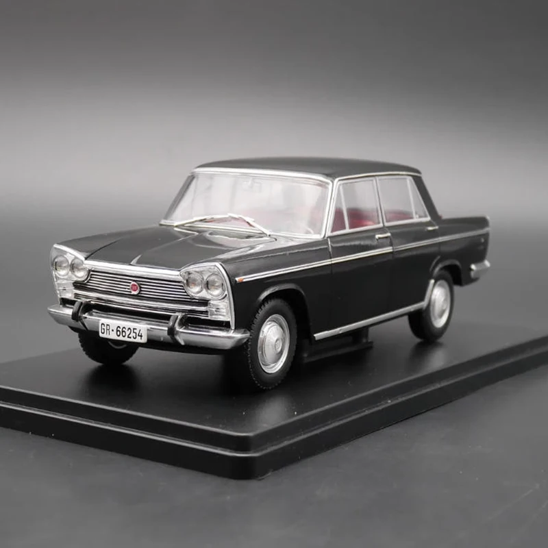 Ixo 1:24 Seat 1500 1971 Simulatie Legering Model Auto Statische Collectie Versierd Vakantie Geschenken Speelgoed
