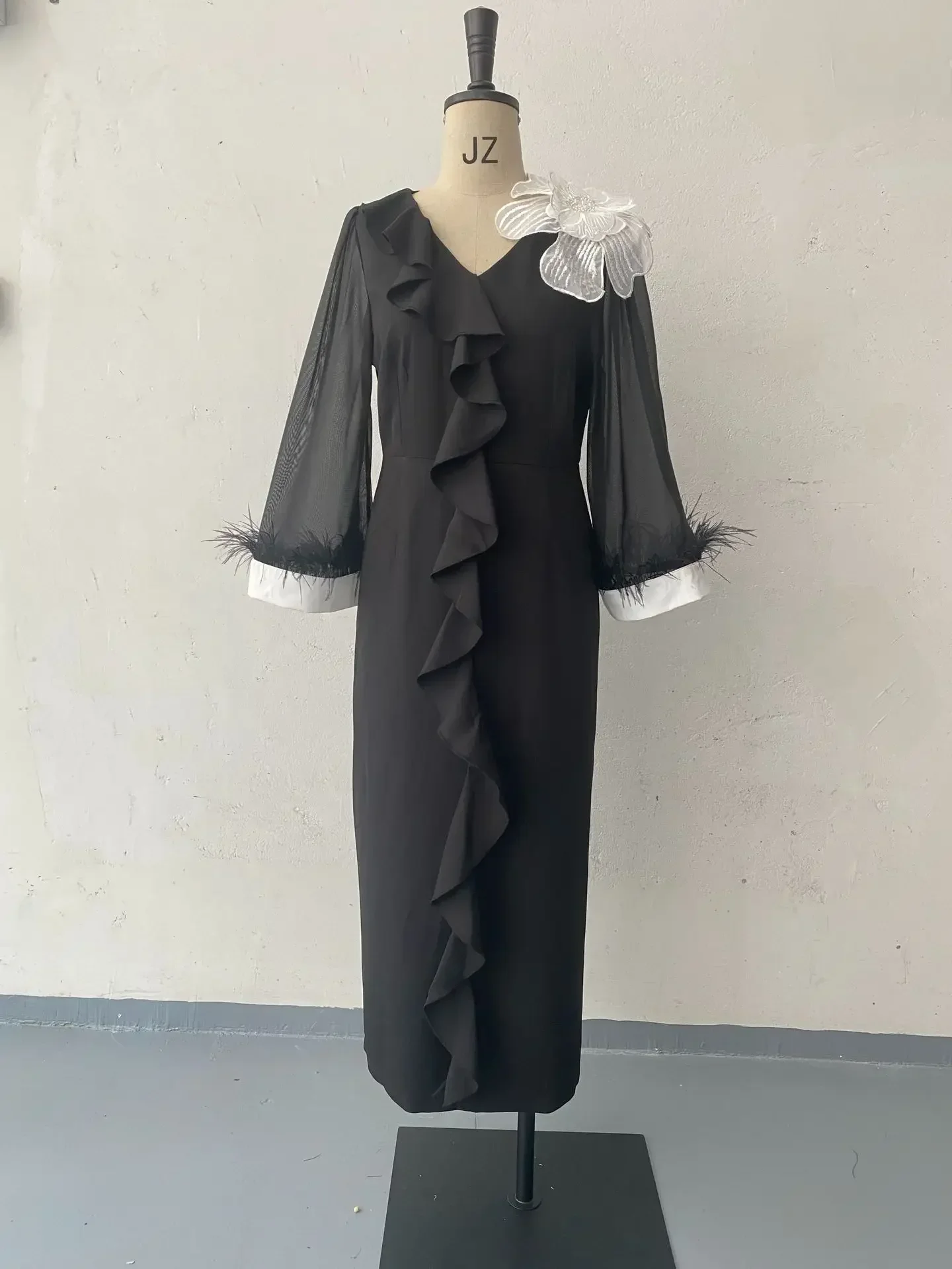 Abito da donna a maniche lunghe con giunture trasparenti Abiti midi con scollo a V Fiore solido Una linea ampia Abiti da donna eleganti leggermente elasticizzati