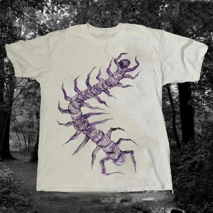 Short-sleeved Crew Neck T-shirt with A Centipede Pattern, Featuring A Trendy Niche Street Style Design.Summer Streetwear Y2K Top