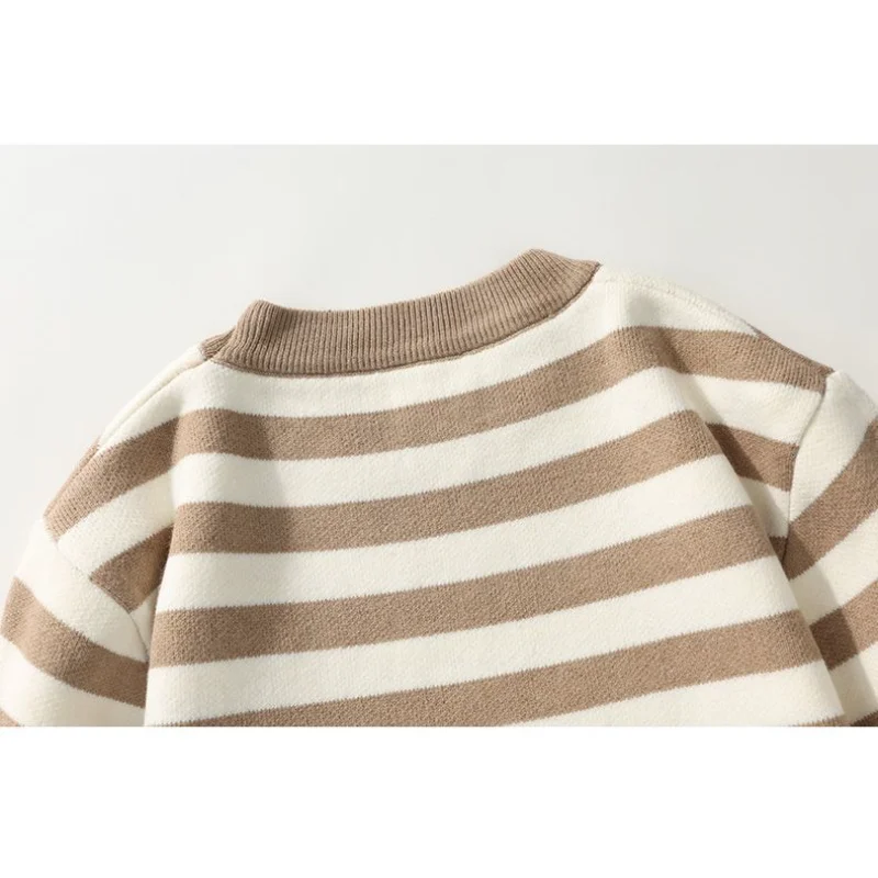 Engrossado em torno do pescoço listrado camisola masculina topo solto na moda marca tendência quente casual fundo