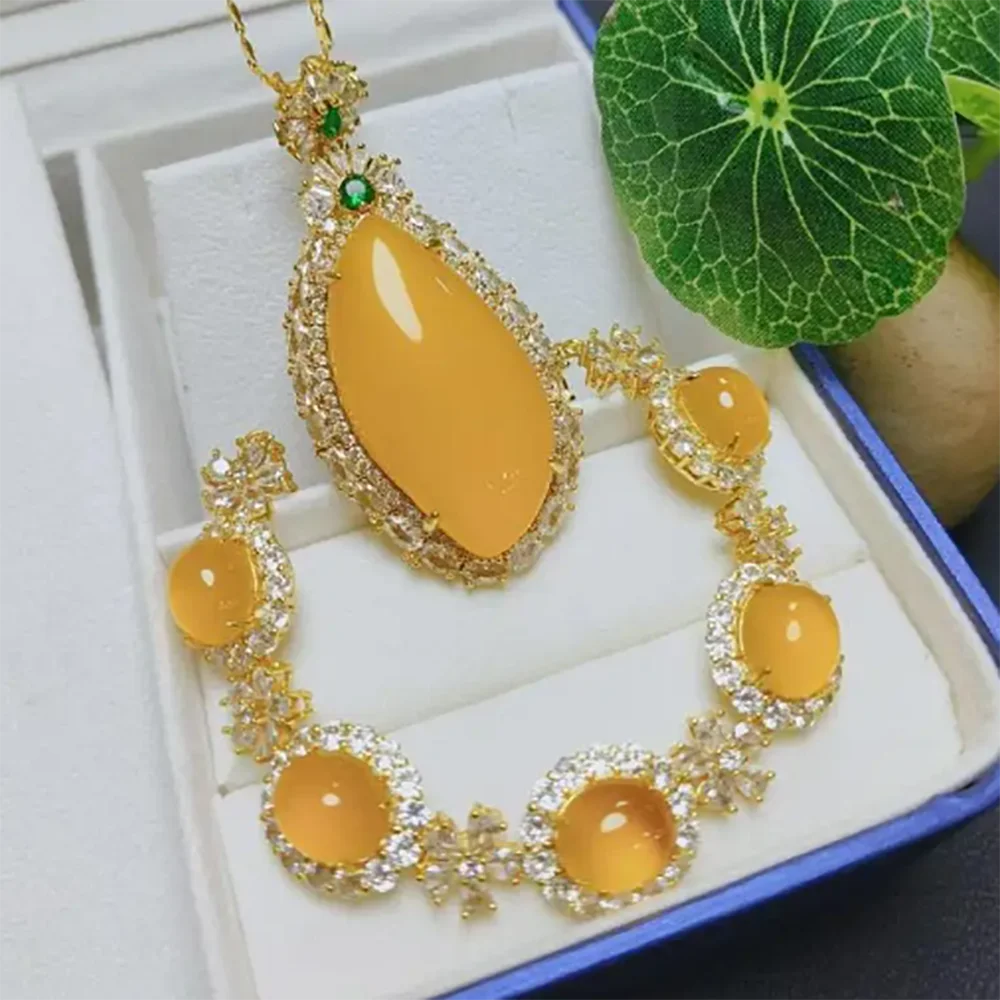 

Women Yellow Jade Jewelry Set With Emerald Zircon Myanmar Jadeite Leaf Pendant Necklace And Bracelet Luxury Jades Jewelries Sets