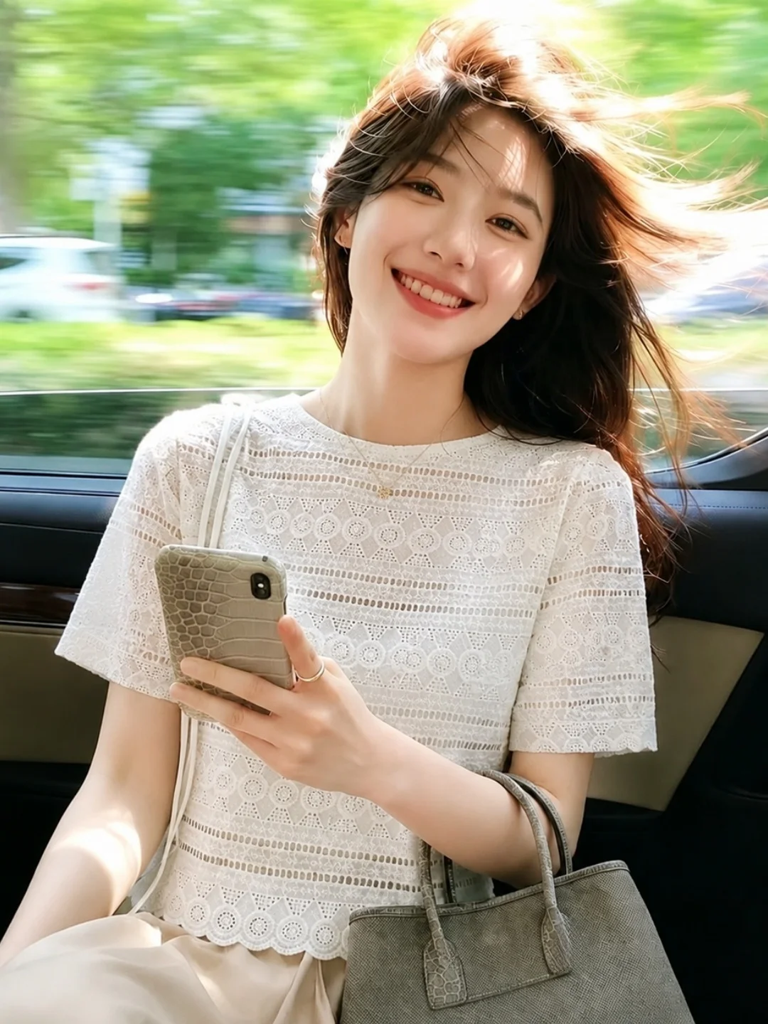 

Fashionable Lace Hollow out Short Sleeve Shirt Ladylike Style Summer New Arrival Women's Silk Top Korean Version Straight Cut