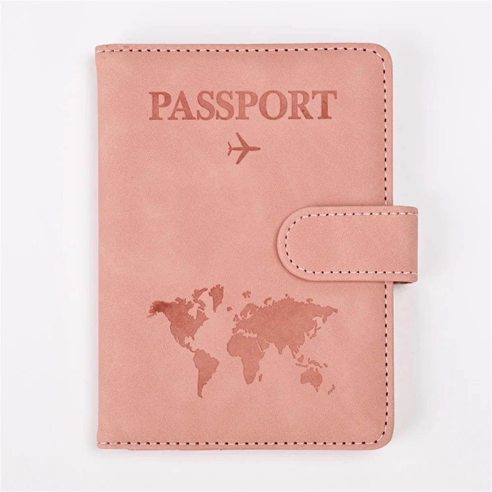 Personalisierte Reisepasshülle mit Namen für Paare, PU-Leder Passhülle für Ausweis und Bankkarten, Reiseaccessoires, Maßgeschneidertes Reisepass Etui, Ausweishülle mit Gravur, Reisebrieftasche – Detail 6