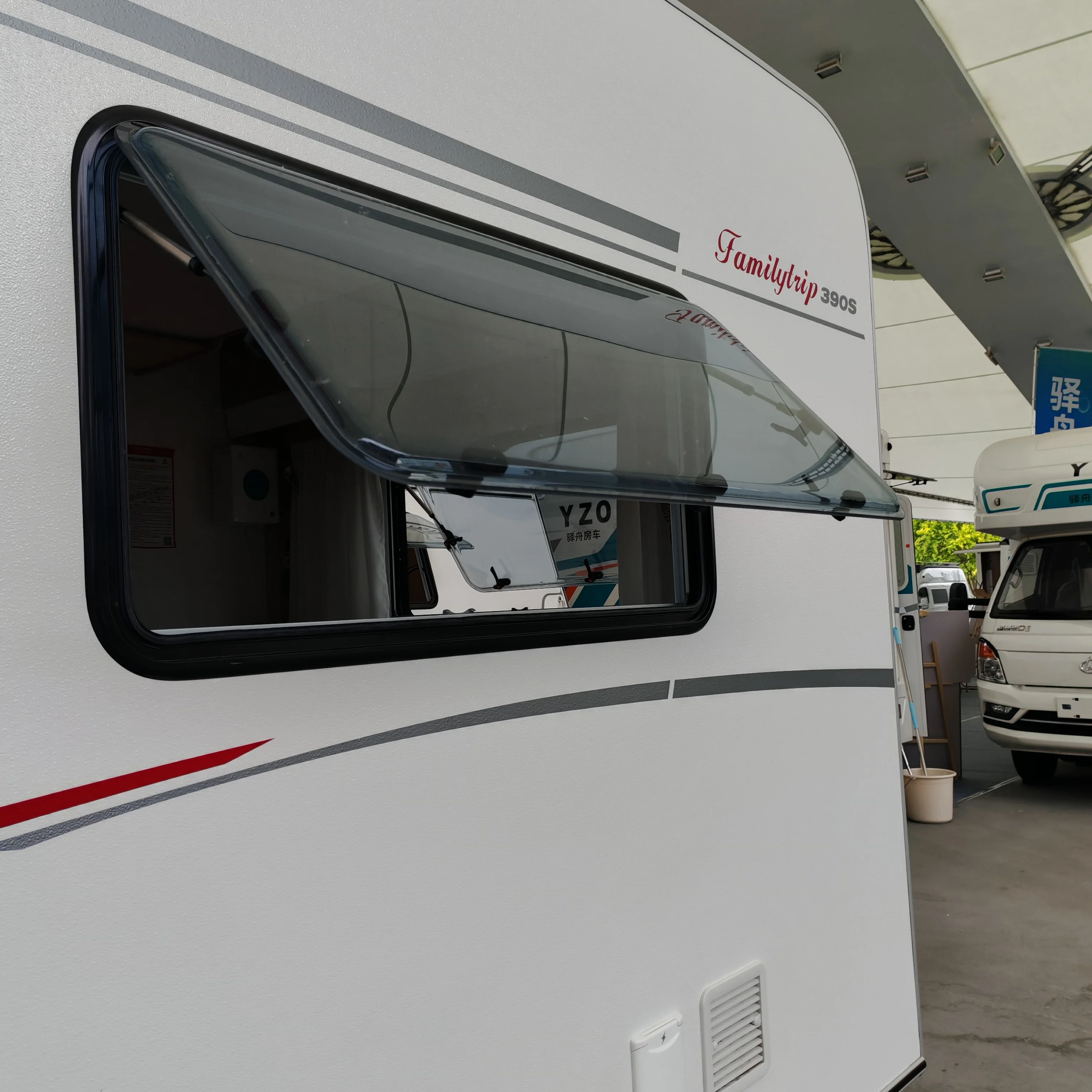 1100x450mm RV Push-out Window Rvs & Campers Transparent Acrylic Outward Opening Window Rv Accessories Truck Campers