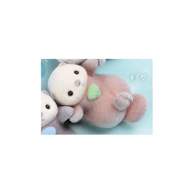 Japan Yell Gashapon Capsule Toy Hold Hands Small Sea Otter Cute Flocking Animal Decoration Love Shell