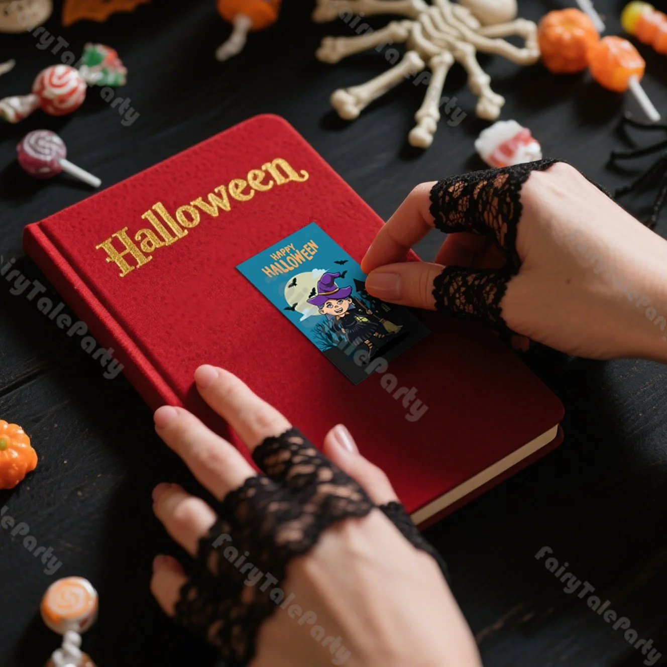 

1 Roll/250pcs Halloween Party Decoration Supplies, Candy Bag Decoration, Halloween Party Skull Stickers, Spooky Black Stickers