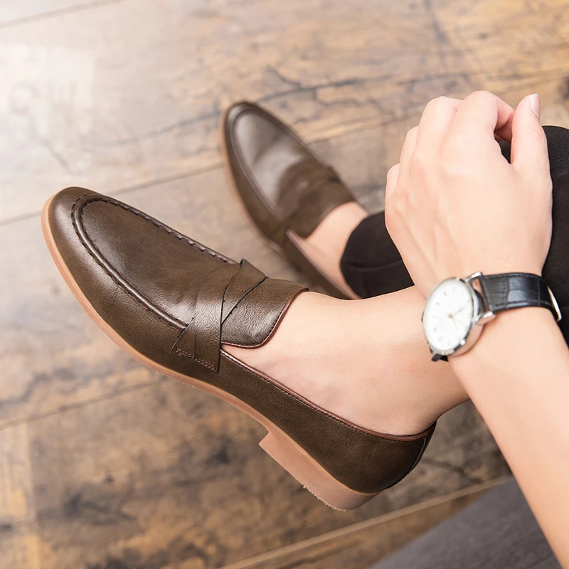 

2023 Men's Casual Breathable Loers Driving oes round Toe Zipper Closure Spring Autumn Season Faionable Single oes