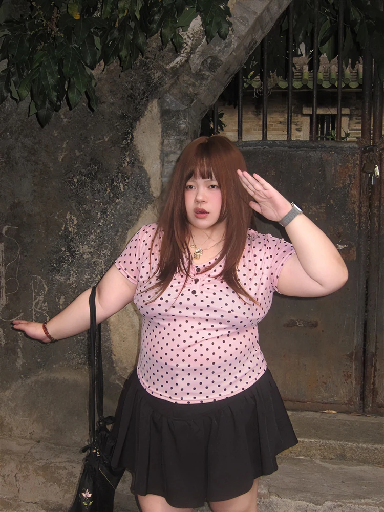 

Розовая футболка в клубничный горошек больших размеров с короткими рукавами, женская милая плиссированная полупрозрачная футболка в корейском стиле с принтом