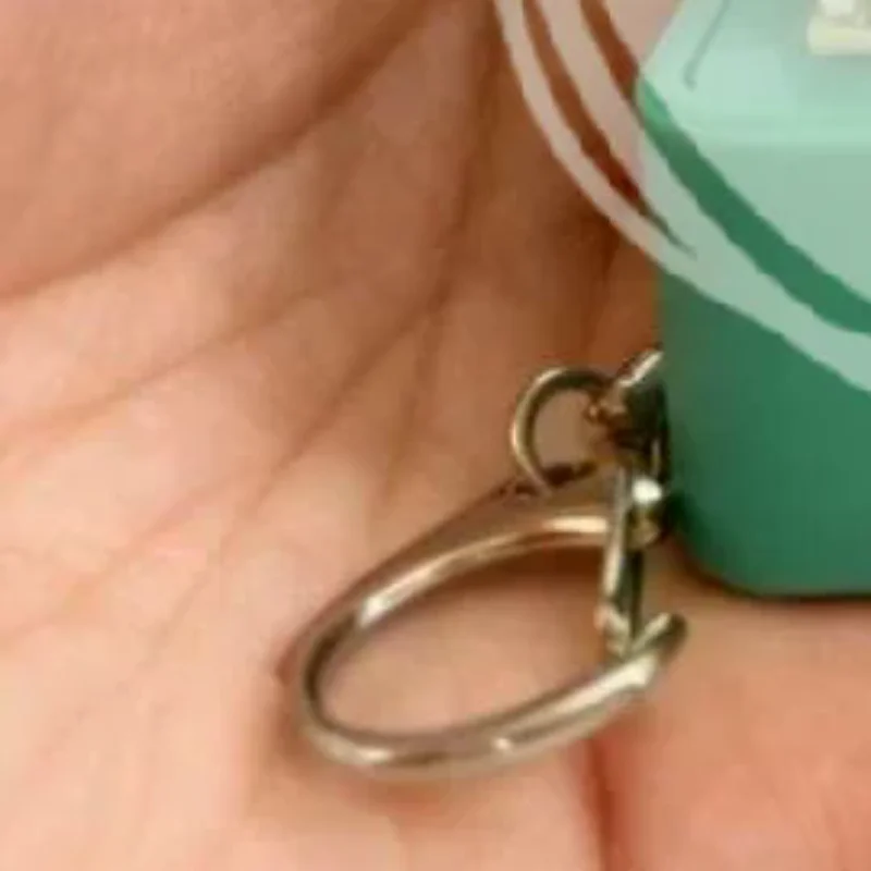 

Snake Button Sound Keychain With Colorful Lights Rechargeable Animal Keyboard Fidget Clicker Stress Relief Hanging Ornament