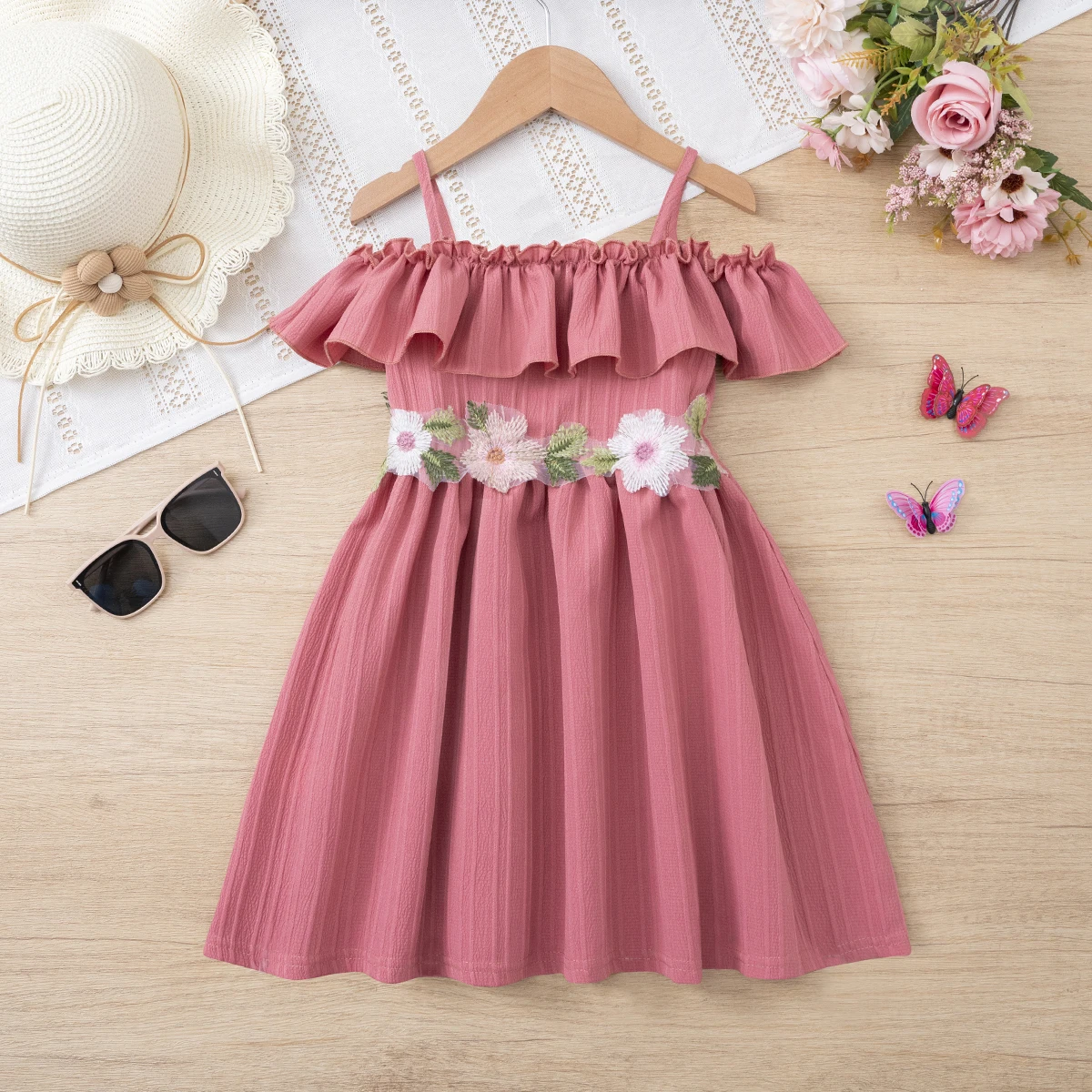 Mädchen Sommerkleid im Prinzessinnen-Stil mit Rüschenkragen, schulterfreiem Oberteil, süßem Blumengürtelkleid
