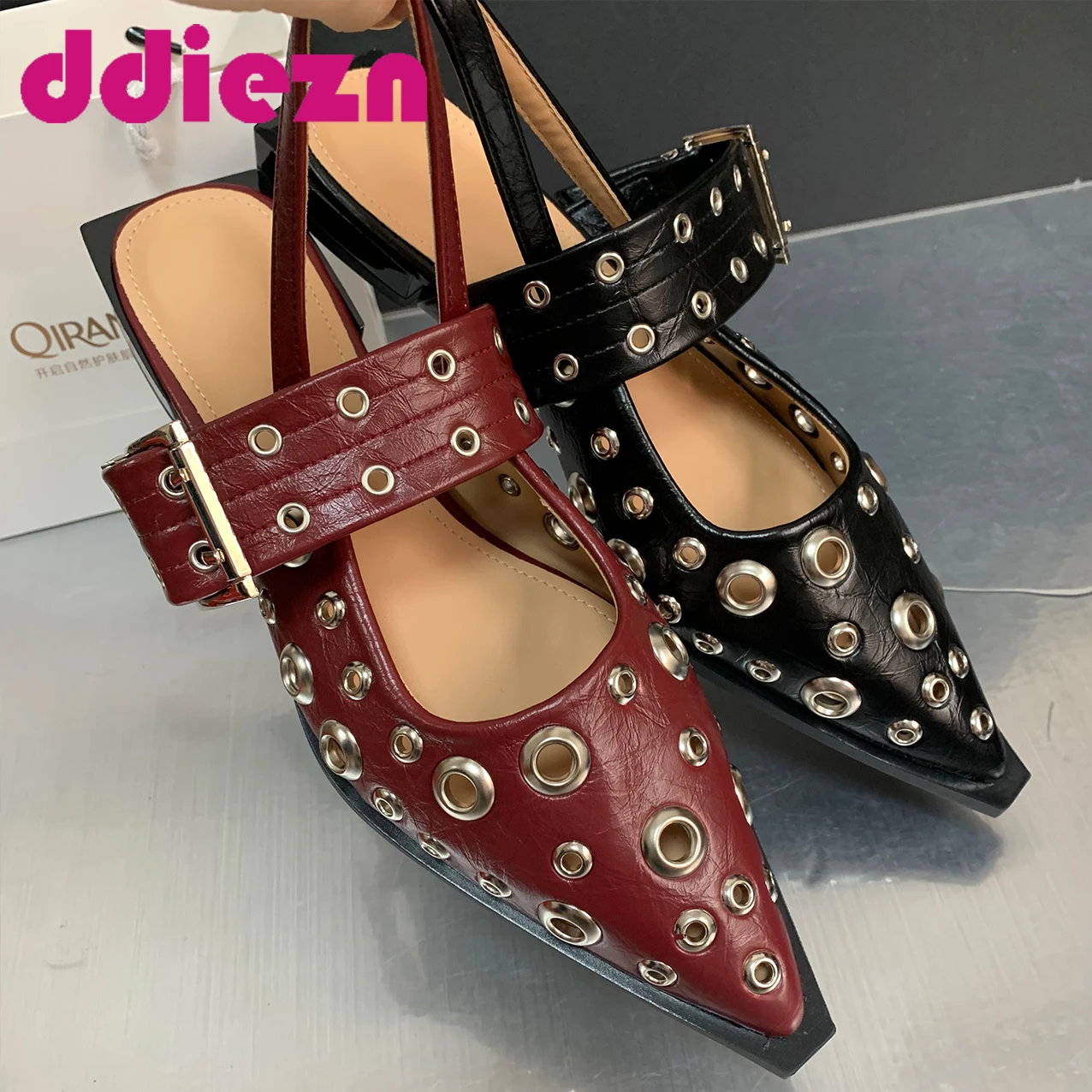 Fashion Women Flats Shoes For Sandals Luxury Footwear Metal Buckle Wine Red Female Casual Slingback Ladies Sandals Shoes Mules