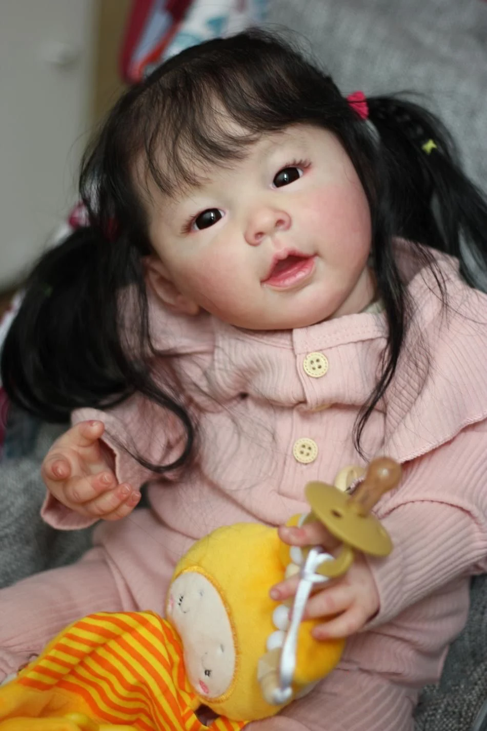 NPK 60CM enorme Baby Size Reborn Doll Meilien Girl con capelli castani 3D Skin pittura a strati multipli con vene visibili