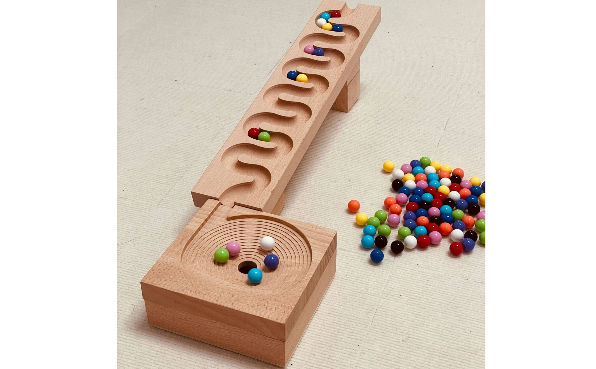 Marble Run with Wooden Blocks Stem Wooden Marble Run Set Learning Eco-Friendly for Preschoolers, Child-Centered School, Playroom