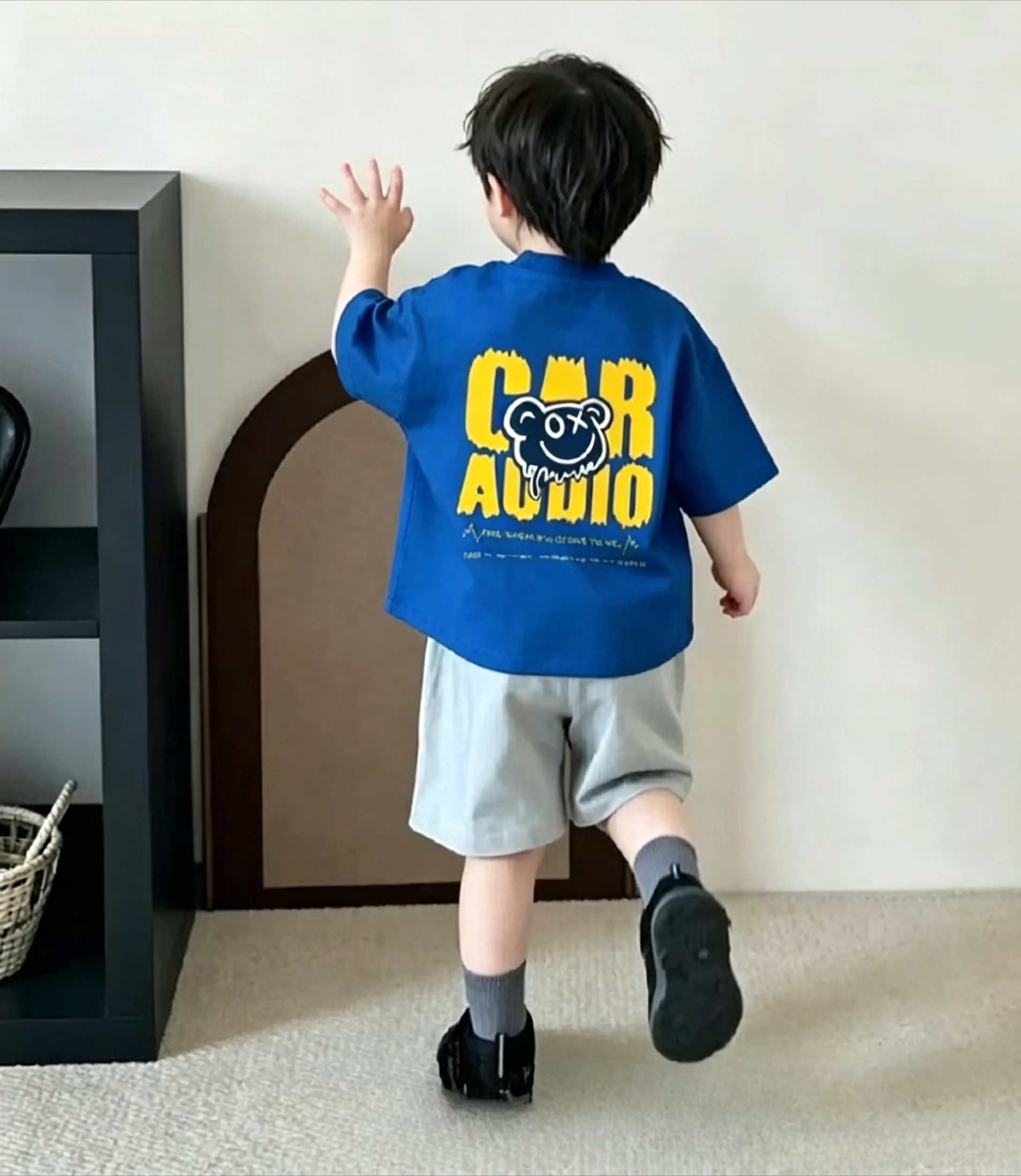 Nick's Small and Medium Size 100% Cotton T-shirt, A Trendy and Comfortable Soft and Breathable Children's Top