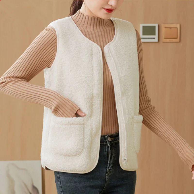 

Sheepskin Fleece-Lined Thickened Waistcoat for Women Versatile Outerwear Warm and Soft for Autumn and Winter Wear