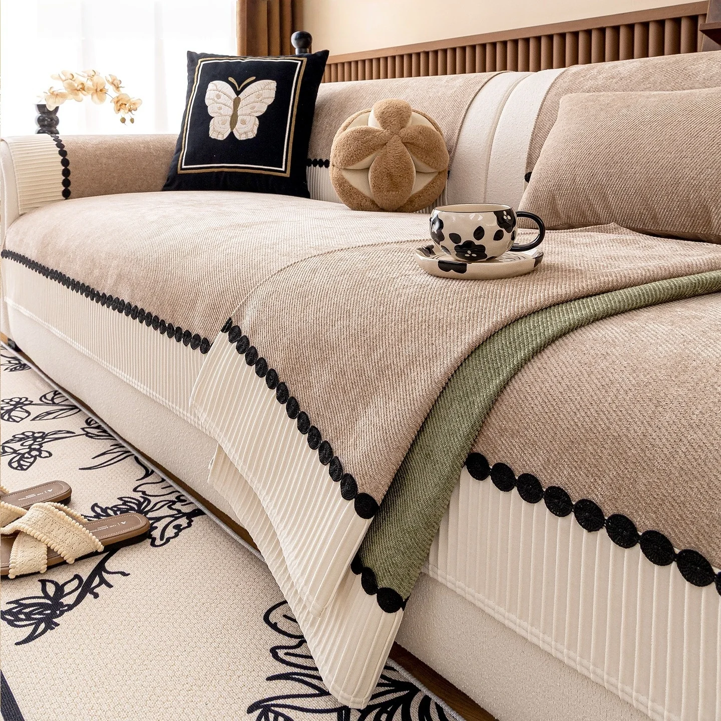 

1 шт. текстурированный саржевый чехол для дивана из синели, защитный чехол для дивана в гостиной, противоскользящее полотенце для дивана с контрастным подолом и защитой от царапин