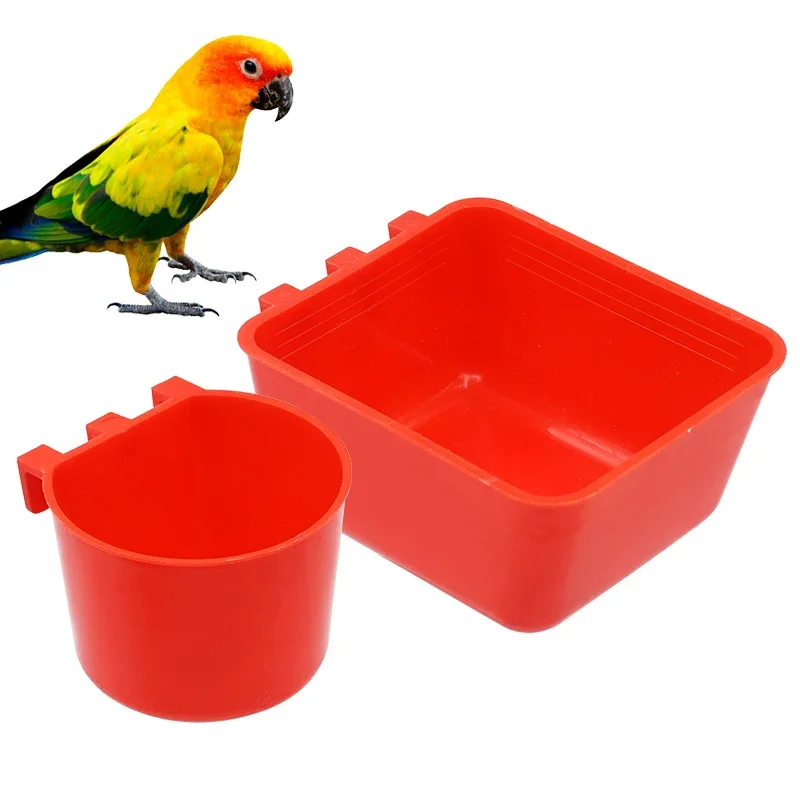 1pcs Plastic Cup Pet Birds Feeder Bowl Parrot Food Water Bowl Hanging Trough Feeding Splash-proof Cup Pigeons Cage Feeder Tool