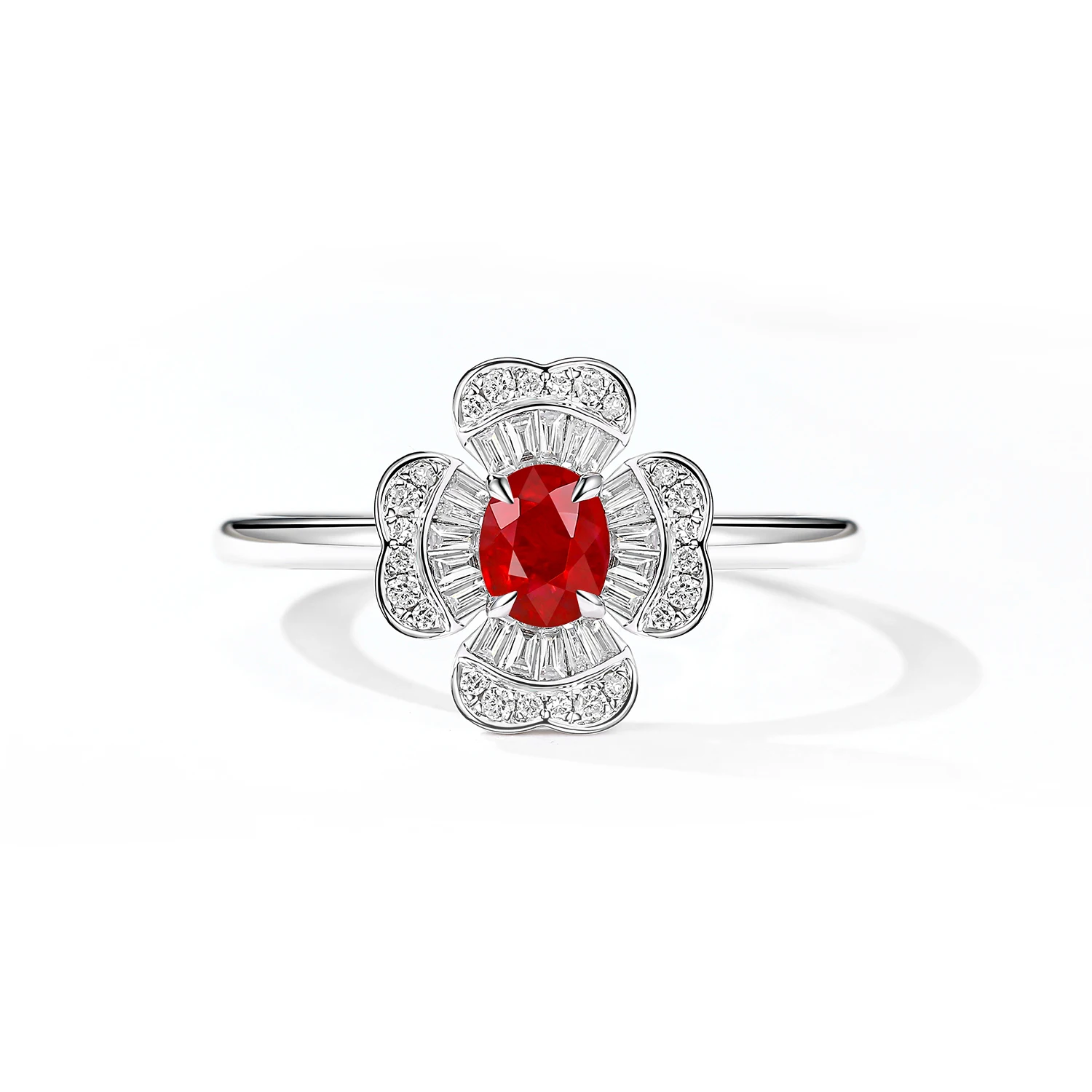 

Fashion Jewelry AU750 18K Gold Ring Four Leaf Clover Design Pigeon Blood Natural Ruby Diamonds Trendy Customize Ring