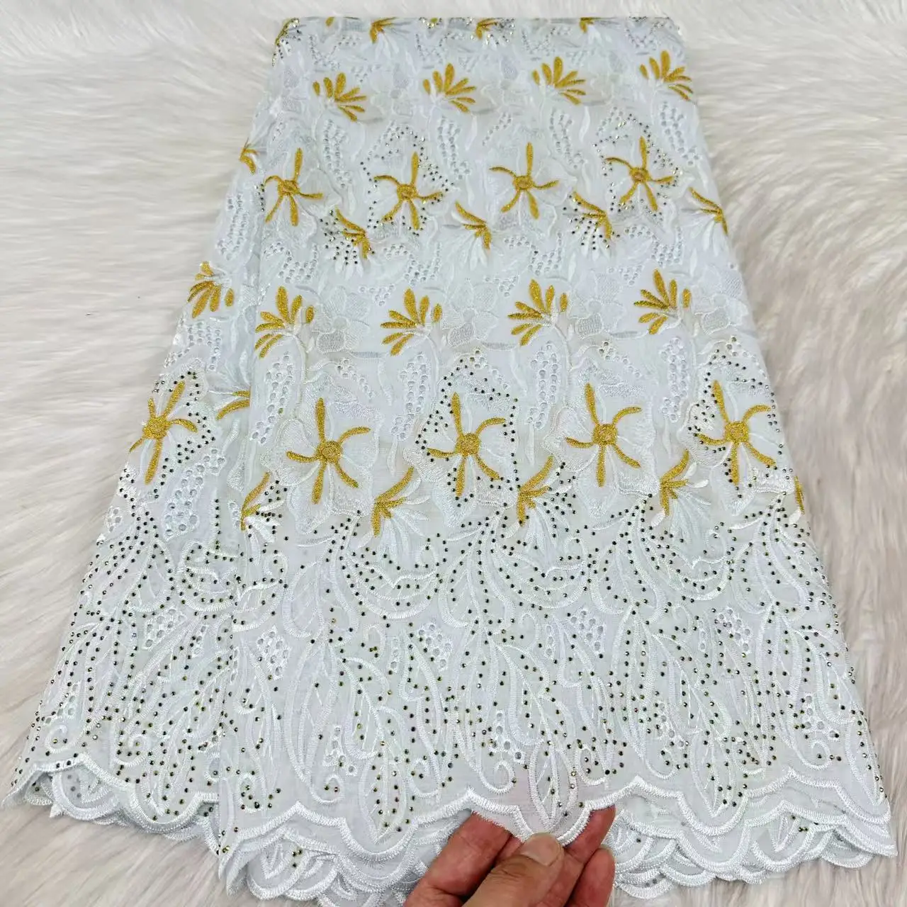 Newest Fine Soft Textured Swiss Voile Lace Embroidery African Cotton Fabric for Traditional Garments Dubai Nigeria Switzerland