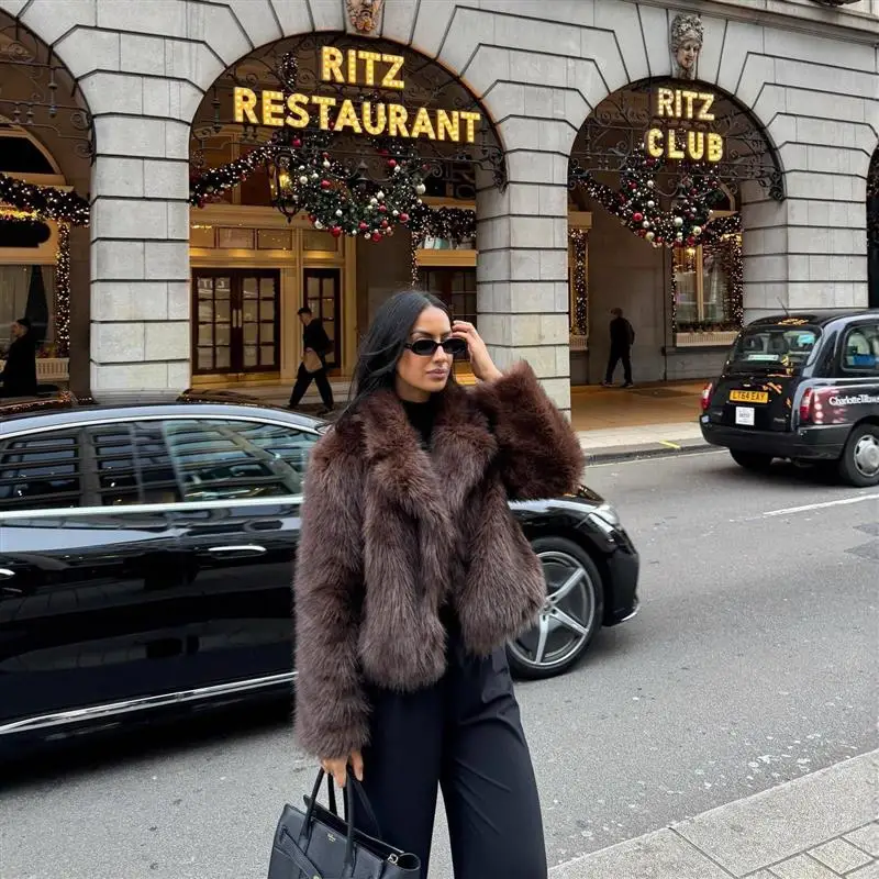 Ele Brown Sztuczne Futro Jaet Street Sle Faionable Odzież Wierzchnia Damska Ekologiczny Luksusowy Płaszcz dla Kobiet w Średnim Wieku...