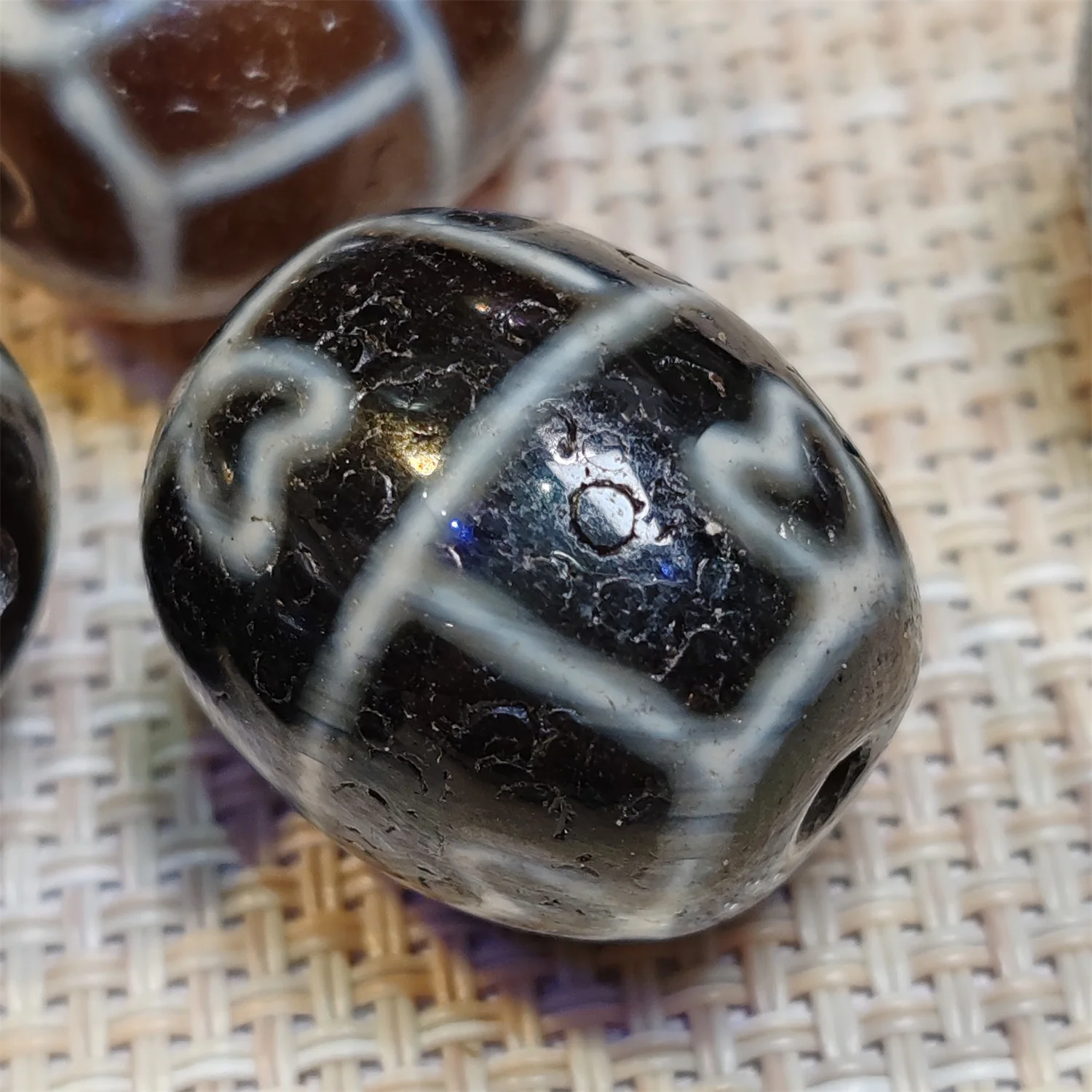 1pcs/lot Natural Old Agate Dzi Black and white Dalo Treasure bottle tortoise shell lotus 22×18mm diy Bracelet Necklace taki 5