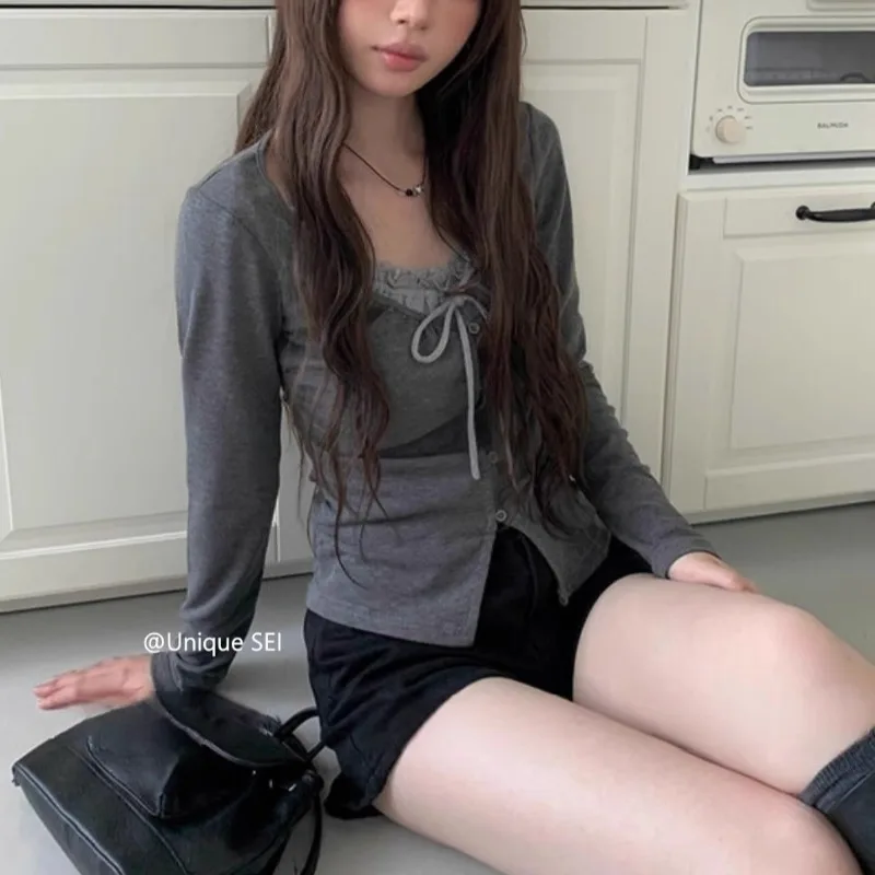 

Корейская ретро плиссированная тонкая женская футболка с длинными рукавами на шнуровке, осень 2022, новые повседневные топы из двух предметов в стиле пэчворк с пуговицами