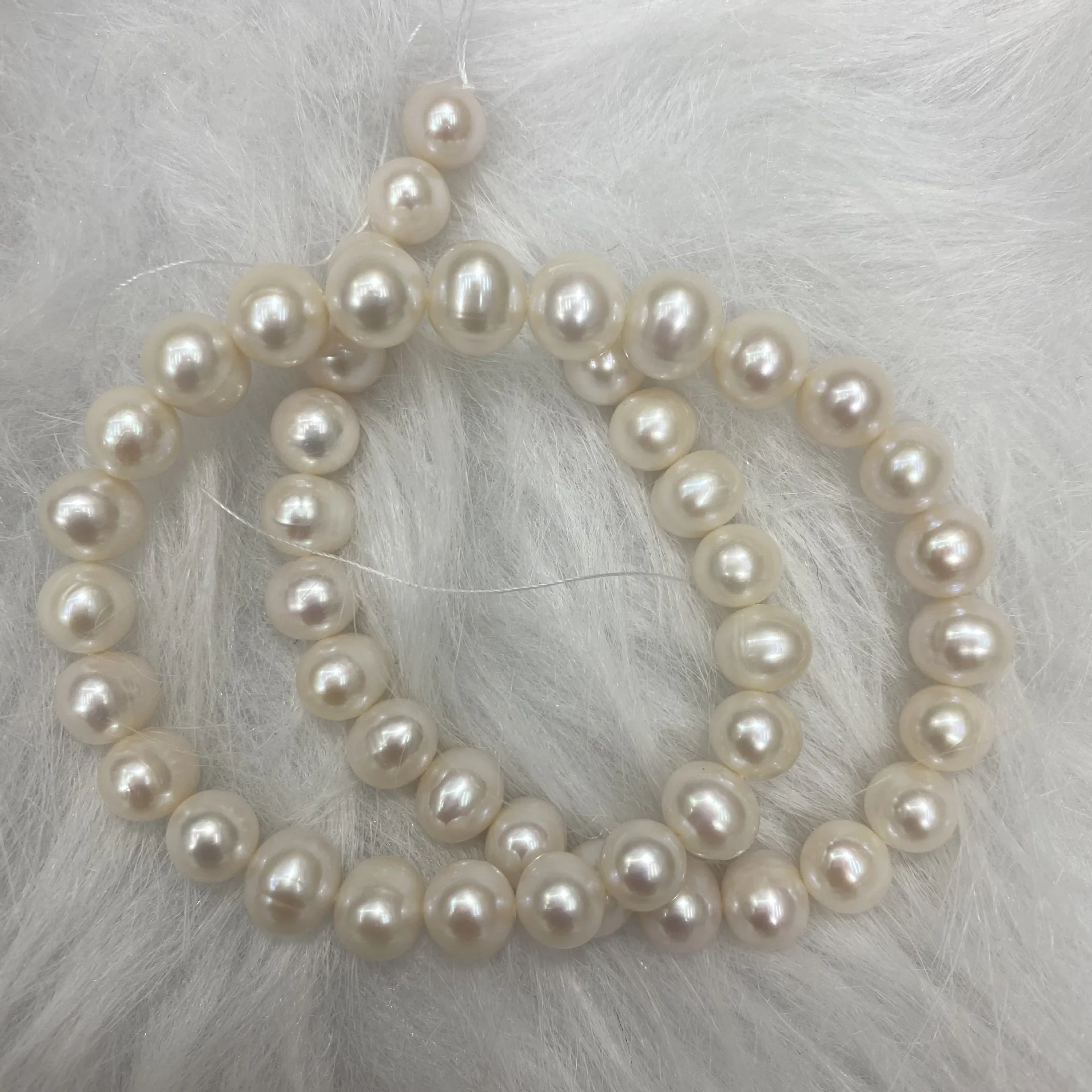 

Natural White Freshwater Pearl 9-10mm High Highlight Near Round DIY Accessories