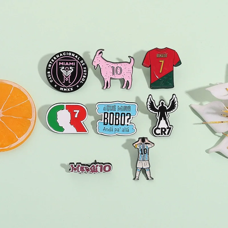 Football Star Surrounding Enamel Pin Letters CR7 Football Club MESSI 10 Creative Lapel Metal Badge Brooch Jewelry Gift Wholesale