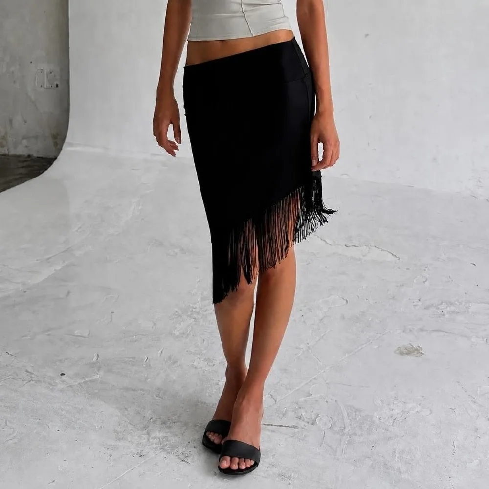 Fashion Irregular Hem Low Waist Skirt Slim Fit Tassel Trim Tassel Skirt Knee-length Midi Skirt For Women