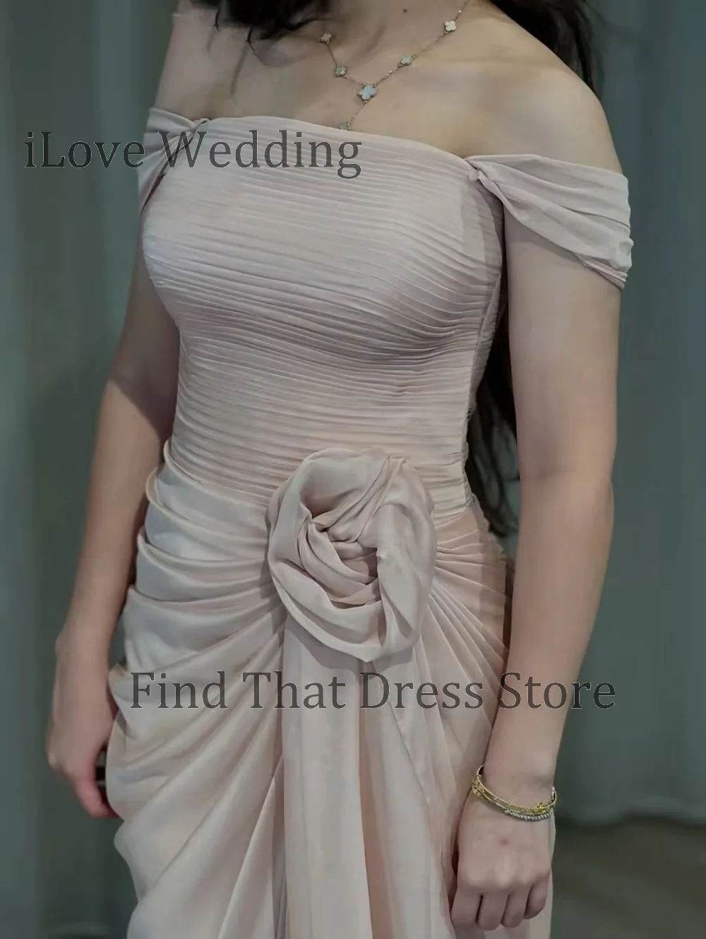 العرف قبالة الكتف الشيفون مطوي الزهور مساء حزب اللباس عارية الذراعين غمد الطابق طول فستان الزفاف حفلة موسيقية الزهور