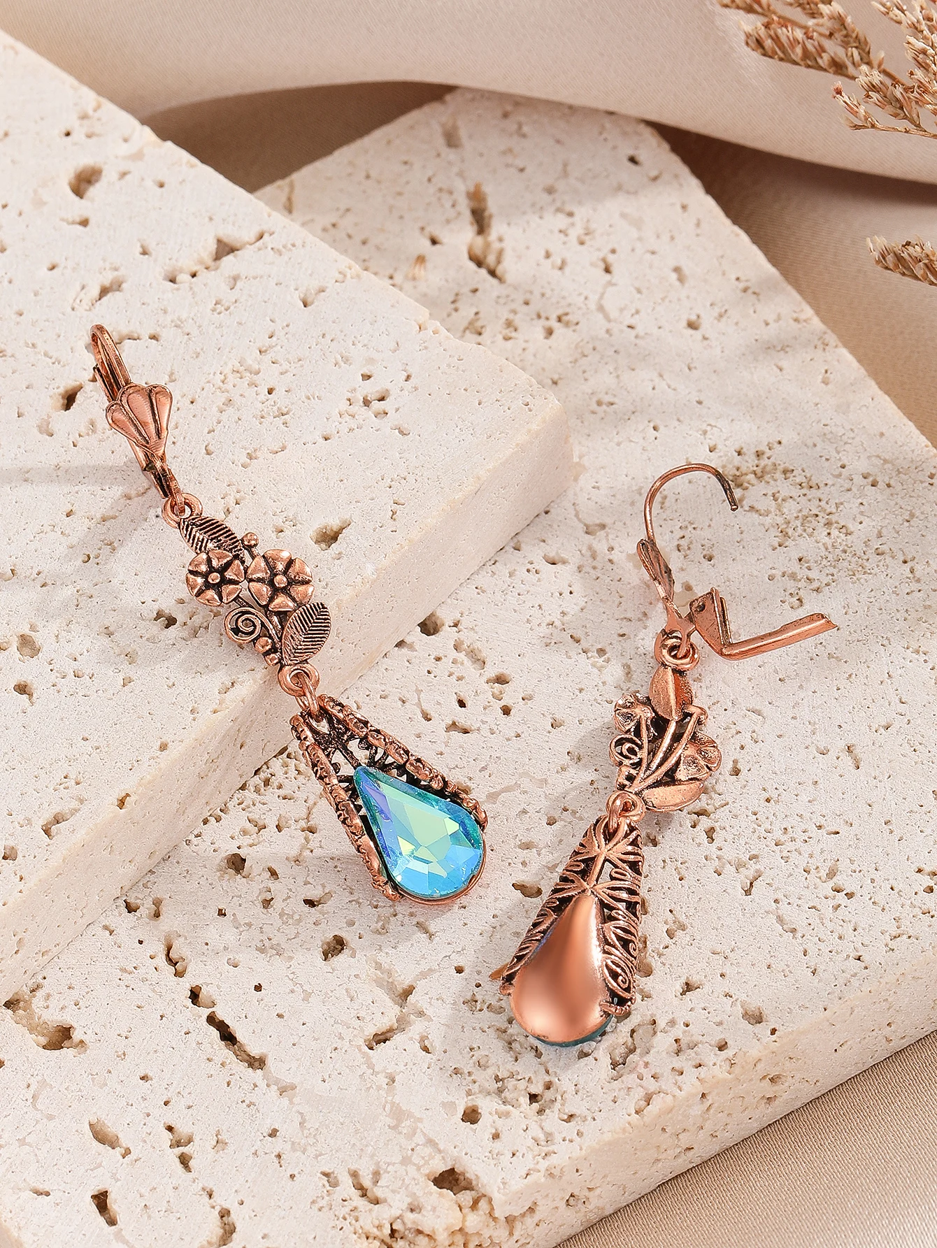 Gorgeous leaf/flower design long drop earrings for women spread with sparkling cubic zirconia fashion wedding party jewelry