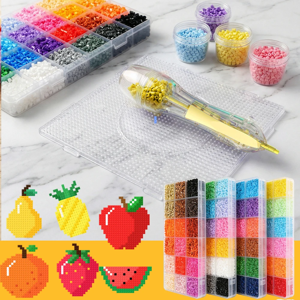 Set de 12000 Cuentas Hama de 2.6mm en 24 Colores con un Lápiz de Cuentas Fusibles y Cuatro Contenedores con Tablero Cuadrado para Arte Pixelado y Manualidades 3D