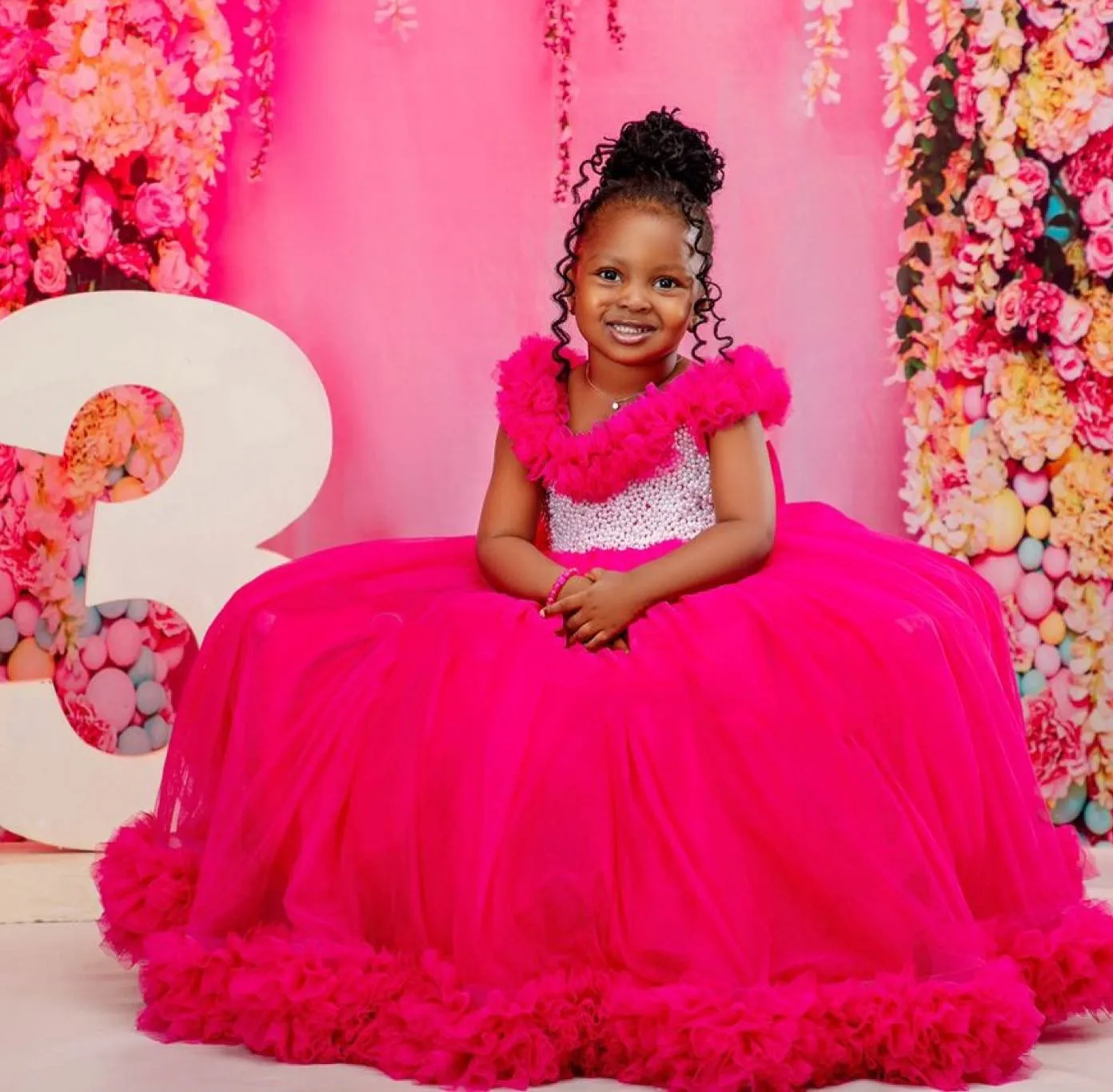 

Hot Pink Pearls Flower Girl Dress for Wedding Tulle V-neck Short Sleeves Kids First Communion Pageant Birthday Ball Gown