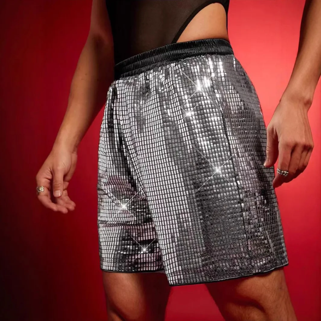 

Глянцевые блестящие клетчатые шорты с блестками для мужчин, нижнее белье 2021, брюки для ночного клуба, металлические диско-вечерние брюки в стиле стимпанк, мужские летние шорты Homme