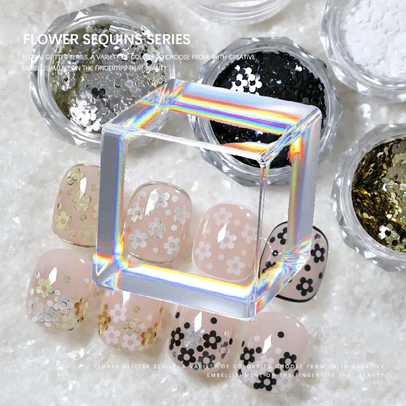 Gold Foil Flakes - 1 ジャーゴールドシルバーカラーフラワーフォイルフレークネイルスパンコールネイルアートデコレーションマニキュアヒントチャーム女性女の子 DIY アクセサリー