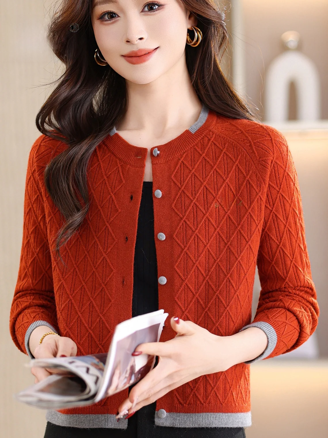 

Весенний модный вязаный короткий кардиган для женщин: свитер-пальто с круглым вырезом и пуговицами для невысоких дам, удобный и комфортный