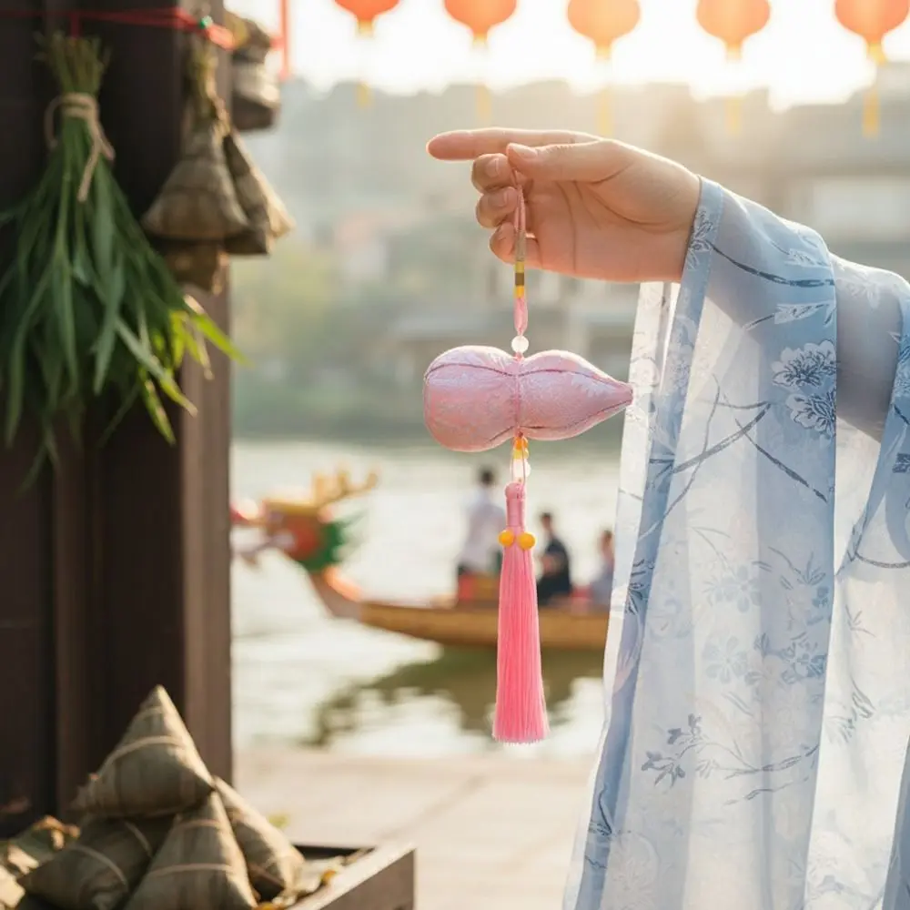 Traditional Gourd Brocade Embroidered Bag With Tassel Mugwort Fill Gourd Sachet Pendant Chinese-style Blessing Car Pendant Hanfu