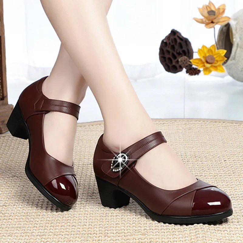 The New 2024 Crystal Button Mediterranean High-heeled Shoe Mary Jane Comfortable Soft-soled Moccasin Women's Square