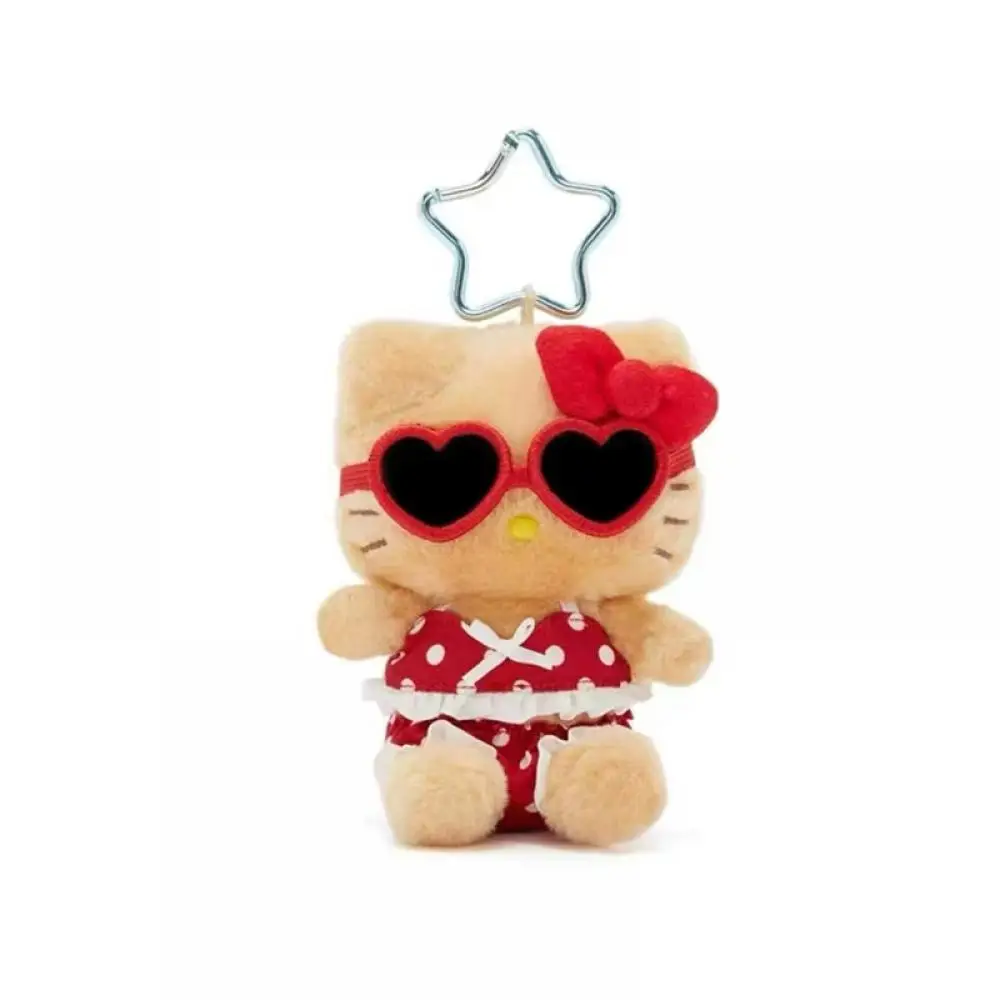 Urocza seria Sanrio Island, lalka, czarna skóra, okulary przeciwsłoneczne, Hello Kitty, Kuromi, Cinnamoroll, pluszowy wisiorek, breloczek, prezent urodzinowy dla przyjaciela.