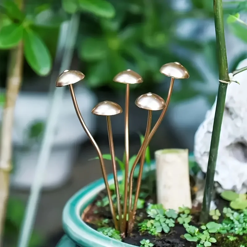 Metal Mushroom Figurine Vintage Yard Lawn Bonsai Flower Pot Landscape Mini Ornament Garden Decorations Outdoor Accessories Gift