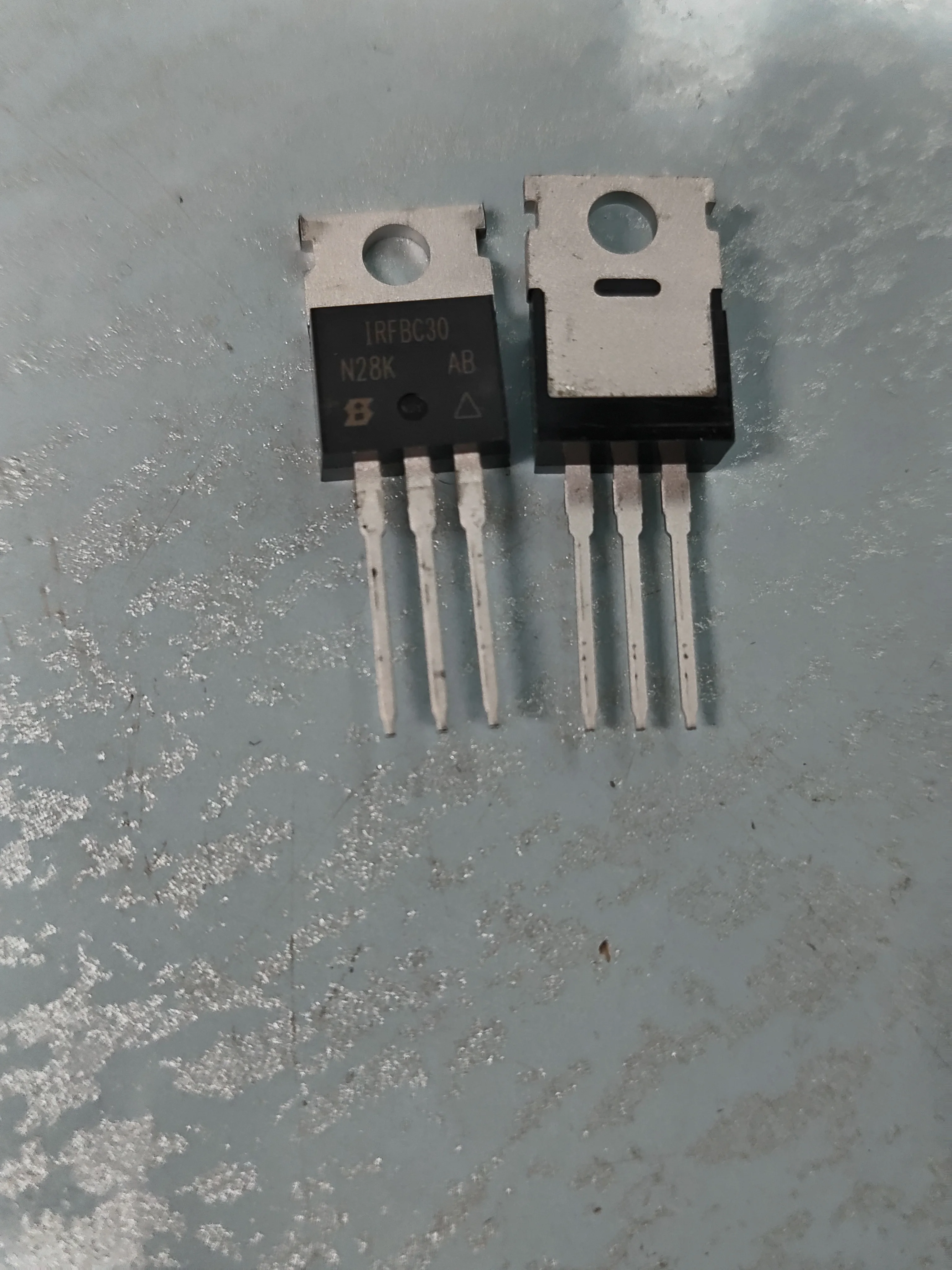 

5-10PCS IRFBC30PBF IRFBC30PB IRFBC30 TO-220