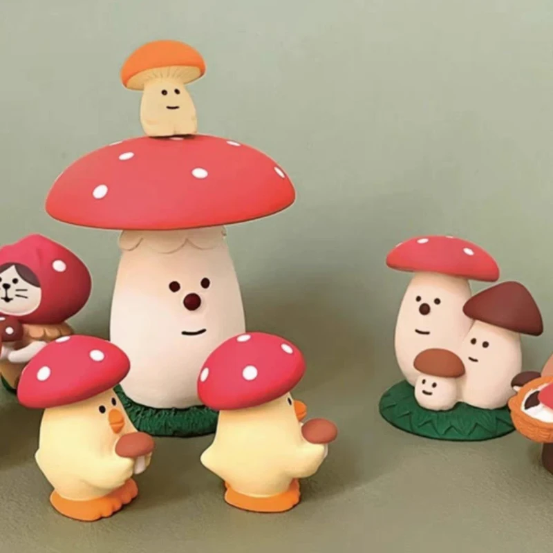 Cute Cat DIY New Christmas Scene Mushroom Fashion Decoration Shooting Props Miniature Resin Small Pendant - Image 5
