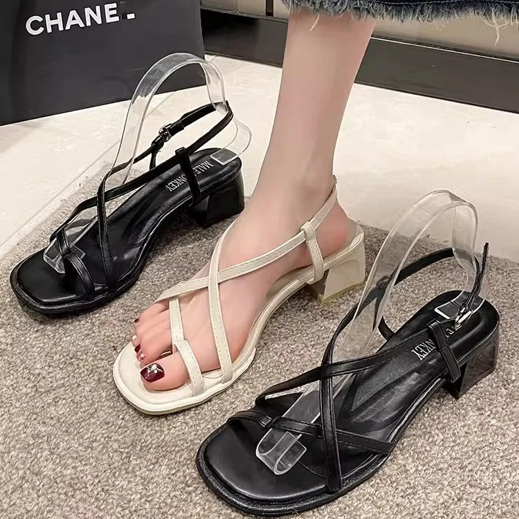 

Sandals 2025 New Women's Black Straw High Heels Summer Outerwear Coarse Heels Versatile Fashion Match Skirt